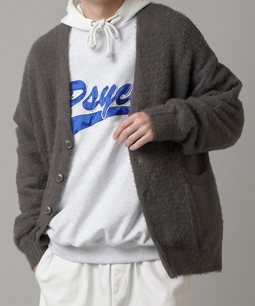 SPINNS（スピンズ）の「【ゆったりシルエット】ドロップショルダーシャギーニット ルーズカーディガン（カーディガン/ボレロ・メンズ・ブラック/イエロー/ダークグリーン/チャコール/レッド/ロイヤルブルー/サックスブルー/グリーン/ブラウン・ONESIZE）」の3枚目の写真