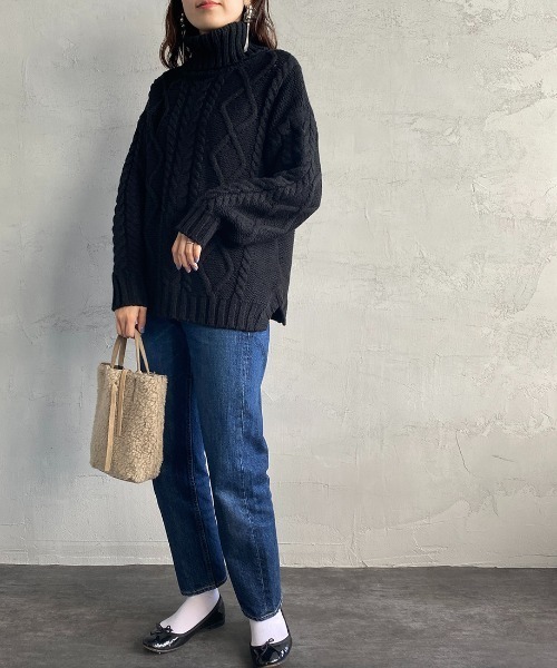 ALLUMER（アリュメール）の「[ALLUMER/アリュメール] ケーブル編み タートルネックニットプルオーバー（ニット/セーター・レディース・ブラック/サックスブルー/イエロー/アイボリー・1）」の19枚目の写真