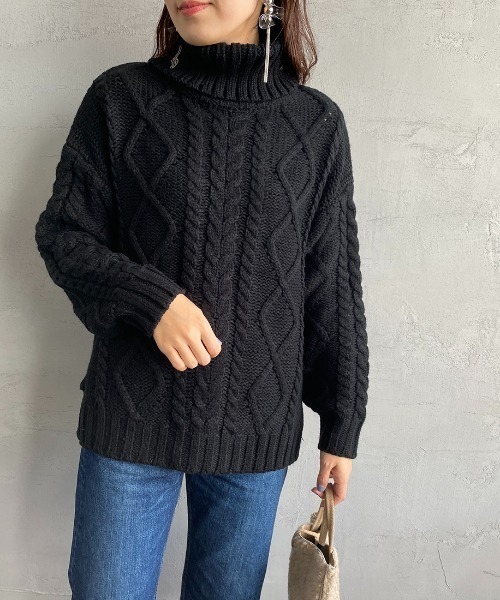 ALLUMER（アリュメール）の「[ALLUMER/アリュメール] ケーブル編み タートルネックニットプルオーバー（ニット/セーター・レディース・ブラック/サックスブルー/イエロー/アイボリー・1）」の5枚目の写真