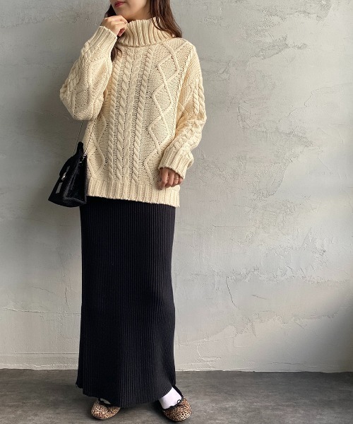 ALLUMER（アリュメール）の「[ALLUMER/アリュメール] ケーブル編み タートルネックニットプルオーバー（ニット/セーター・レディース・ブラック/サックスブルー/イエロー/アイボリー・1）」の18枚目の写真