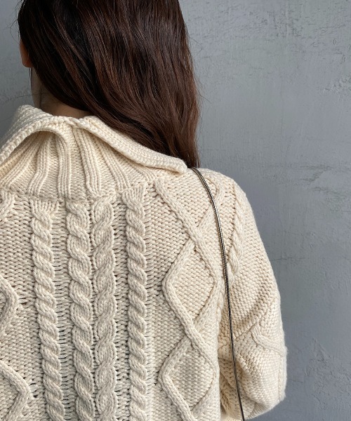 ALLUMER（アリュメール）の「[ALLUMER/アリュメール] ケーブル編み タートルネックニットプルオーバー（ニット/セーター・レディース・ブラック/サックスブルー/イエロー/アイボリー・1）」の10枚目の写真
