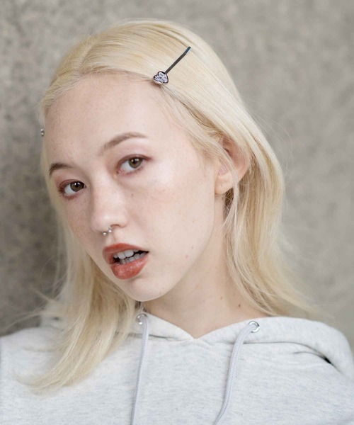 X-girl(エックスガール)の「HEART LOGO PIINS(ヘアピン・レディース・ブラック/レッド/ライトグリーン・ONE SIZE)」の4枚目の写真