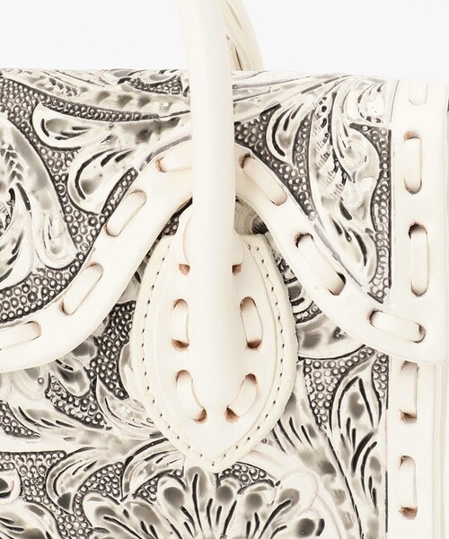 CARVING TRIBES(カービングトライブス)の「SuperminiMaestra(ハンドバッグ・レディース・ブラック/ブラウン/キナリ・FREE)」の6枚目の写真