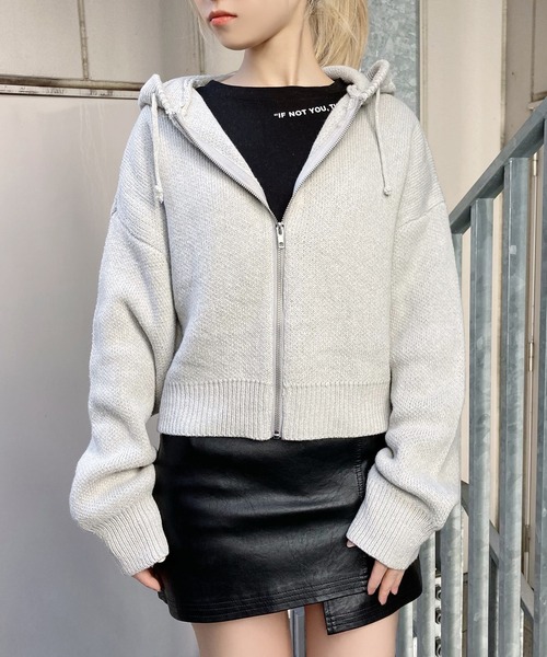Figments(フィグメンツ)の「クロップドニットパーカー(カーディガン/ボレロ・レディース・ライトパープル/グレー・FREE)」の1枚目の写真
