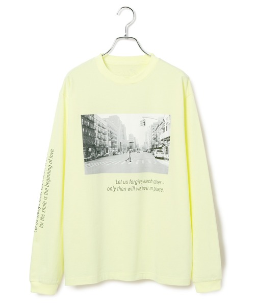 ADAM ET ROPE'（アダムエロペ）の「フォトグラファープリントT（Tシャツ/カットソー・レディース・イエロー/ホワイト/チャコールグレー・FREE）」の19枚目の写真