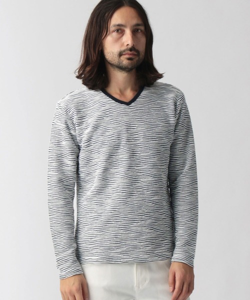 NICOLE CLUB FOR MEN（ニコルクラブフォーメン）の「【22年春モデル】ブリスタージャカード長袖Ｖネックプルオーバー（Tシャツ/カットソー・メンズ・ブラック/ホワイト/ホワイト×ネイビー/ホワイト×ブラック・MEDIUM/X-LARGE/LARGE）」の3枚目の写真