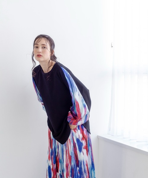 OSMOSIS（オズモーシス）の「切替スリーブプルオーバー（スウェット・レディース・ブラック/ベージュ/アイボリー・ONE SIZE）」の8枚目の写真