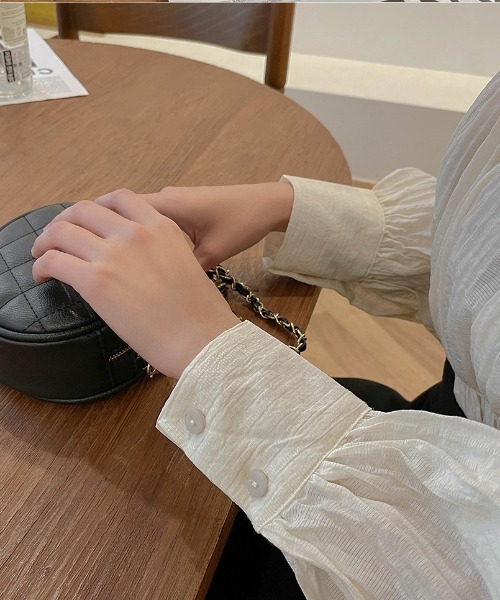 chuu（チュー）の「SONYUNARA シャーリングパフブラウス（シャツ/ブラウス・レディース・クリーム・FREE）」の12枚目の写真