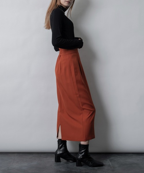 Adoon plain（アドーンプレーン）の「【インナー使いも！】スムースハイネックトップス（Tシャツ/カットソー・レディース・ホワイト/ブラック/ボルドー・FREE）」の9枚目の写真