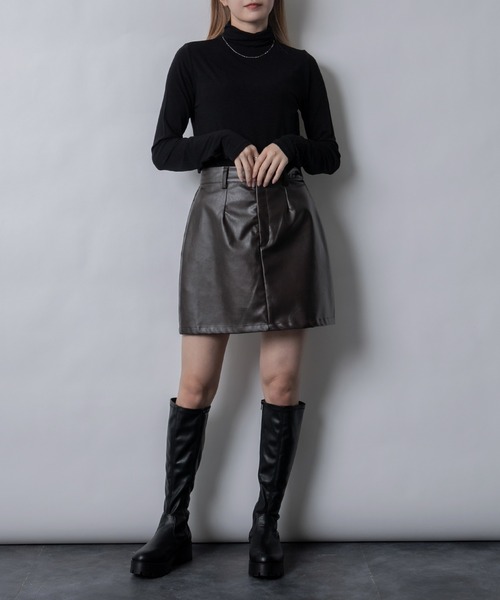 Adoon plain（アドーンプレーン）の「【インナー使いも！】スムースハイネックトップス（Tシャツ/カットソー・レディース・ホワイト/ブラック/ボルドー・FREE）」の11枚目の写真