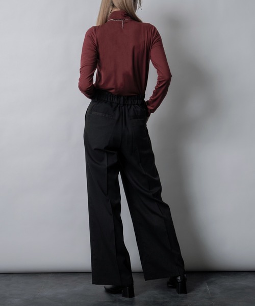 Adoon plain（アドーンプレーン）の「【インナー使いも！】スムースハイネックトップス（Tシャツ/カットソー・レディース・ホワイト/ブラック/ボルドー・FREE）」の18枚目の写真