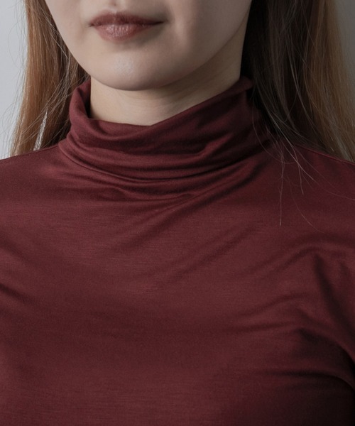 Adoon plain（アドーンプレーン）の「【インナー使いも！】スムースハイネックトップス（Tシャツ/カットソー・レディース・ホワイト/ブラック/ボルドー・FREE）」の19枚目の写真