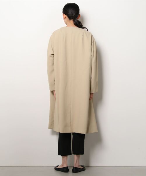CLANE（クラネ）の「ARCH CUT FLARE COAT（ノーカラーコート・レディース・アイボリー・1/2）」の13枚目の写真