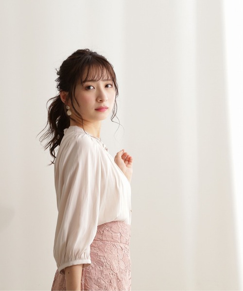 PROPORTION BODY DRESSING（プロポーションボディドレッシング）の「フリルネックブラウス / 1212110901（シャツ/ブラウス・レディース・グレー/ブルー/ホワイト系その他・SMALL/MEDIUM）」の2枚目の写真