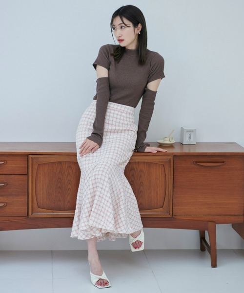 VIOLETTA(ヴィオレッタ)の「スリーブカットアウトリブトップス(Tシャツ/カットソー・レディース・ホワイト/ブラック/ブラウン・FREE)」の9枚目の写真