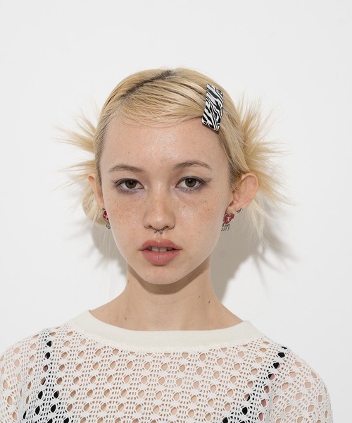 X-girl（エックスガール）の「BARRETTE（バレッタ/ヘアクリップ・レディース・ブラック/ベージュ/ブルー・ONE SIZE）」の2枚目の写真