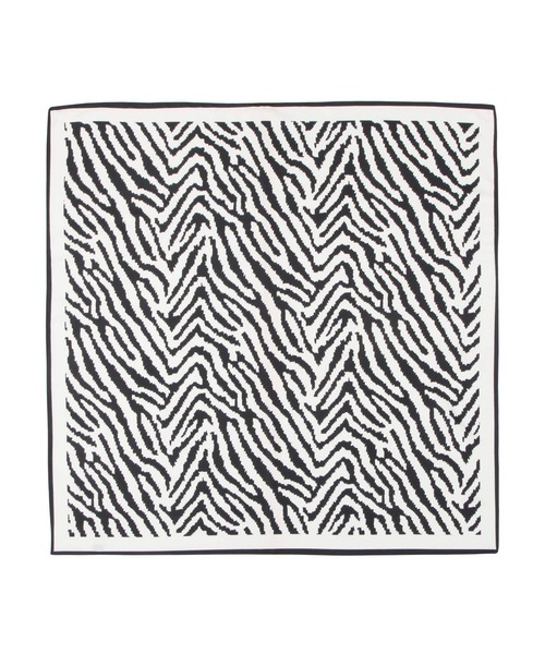 Julia Boutique（ジュリアブティック）の「90×90cmサイズ・ヴィンテージ風サテン生地スカーフ/100015（バンダナ/スカーフ・レディース・Q/D/L/G/A/F/N/I/B/J/O/E/M/C/K/P/H・ONE）」の17枚目の写真