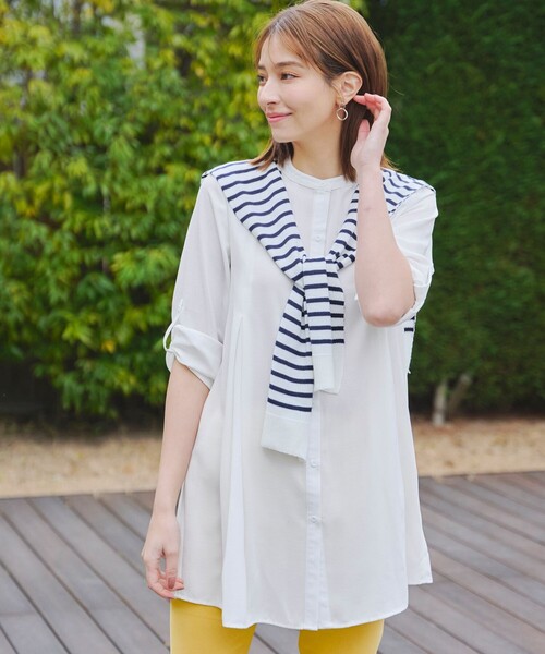 Tiaclasse(ティアクラッセ)の「バンドカラーシャツチュニックブラウス(シャツ/ブラウス・レディース・ネイビー/オフホワイト/サックスブルー/ブルー系その他/ホワイト系その他/ピンク/グリーン/ブラック・M/L)」の3枚目の写真