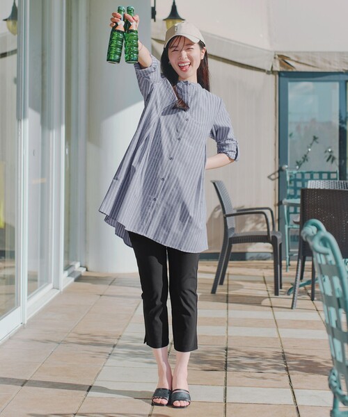 Tiaclasse(ティアクラッセ)の「バンドカラーシャツチュニックブラウス(シャツ/ブラウス・レディース・ネイビー/オフホワイト/サックスブルー/ブルー系その他/ホワイト系その他/ピンク/グリーン/ブラック・M/L)」の13枚目の写真