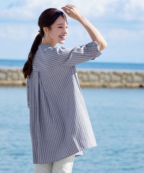 Tiaclasse(ティアクラッセ)の「バンドカラーシャツチュニックブラウス(シャツ/ブラウス・レディース・ネイビー/オフホワイト/サックスブルー/ブルー系その他/ホワイト系その他/ピンク/グリーン/ブラック・M/L)」の17枚目の写真