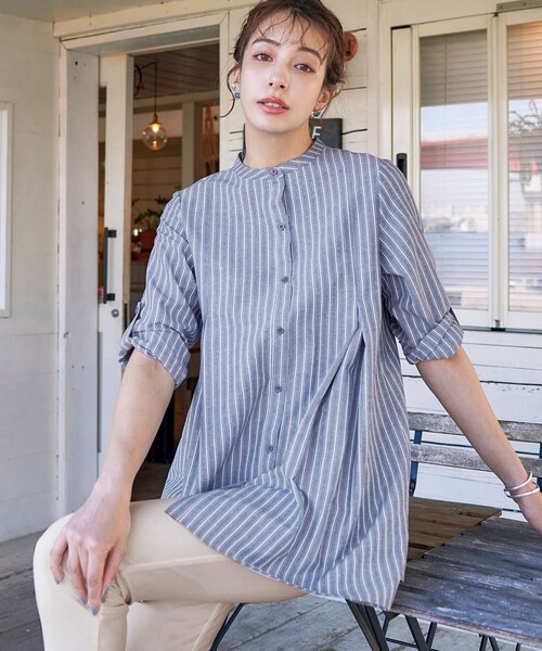 Tiaclasse(ティアクラッセ)の「バンドカラーシャツチュニックブラウス(シャツ/ブラウス・レディース・ネイビー/オフホワイト/サックスブルー/ブルー系その他/ホワイト系その他/ピンク/グリーン/ブラック・M/L)」の18枚目の写真