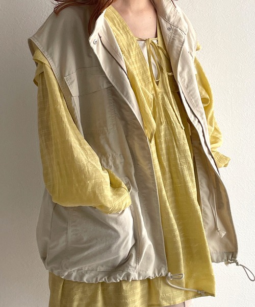 w closet(ダブルクローゼット)の「【お気に入り数4.3万人突破 / ZOZO限定】ハイネックミリタリーベスト(ベスト・レディース・アイボリー/ダークカーキ/ライトベージュ/スミクロ/ブラック/ピンク系その他・FREE)」の20枚目の写真