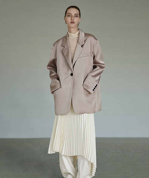 UNSPOKEN（アンスポクン）の「【UNSPOKEN】Asymmetry hem pleated skirt UC22B003（スカート・レディース・ホワイト・M/L/S）」の7枚目の写真