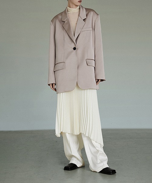 UNSPOKEN（アンスポクン）の「【UNSPOKEN】Asymmetry hem pleated skirt UC22B003（スカート・レディース・ホワイト・M/L/S）」の11枚目の写真