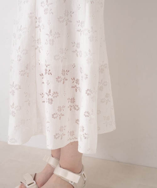 OLIVE des OLIVE（オリーブデオリーブ）の「【WEB限定カラー有】胸開きワンピース（ワンピース・レディース・オフホワイト/ブラック/ラベンダー/アイボリー/サックスブルー・FREE）」の11枚目の写真