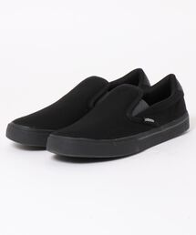 adidas（アディダス）の「《adidas》KURINM（スリッポン・メンズ）」