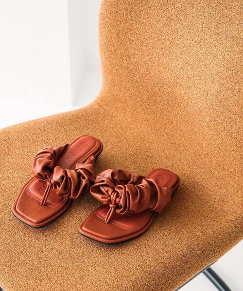 CITEN（シテン）の「＜CITEN＞シャーリングフラットサンダル（サンダル・レディース・オフホワイト/ブラック/ブラウン・S/M/L）」の8枚目の写真