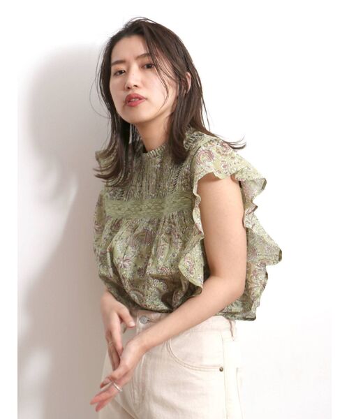 Ungrid（アングリッド）の「ペイズリーコットンノースリフリルブラウス（シャツ/ブラウス・レディース・レッド/ブルー/グリーン系その他・FREE）」の2枚目の写真