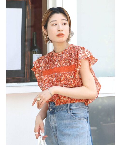 Ungrid（アングリッド）の「ペイズリーコットンノースリフリルブラウス（シャツ/ブラウス・レディース・レッド/ブルー/グリーン系その他・FREE）」の3枚目の写真