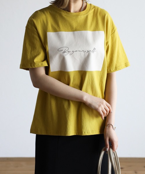 amini(アミニ)の「【2022 SS】ロゴプリントTシャツ(Tシャツ/カットソー・レディース・ホワイト/チャコールグレー/ブラック/オレンジ/グリーン/イエロー・MEDIUM)」の5枚目の写真