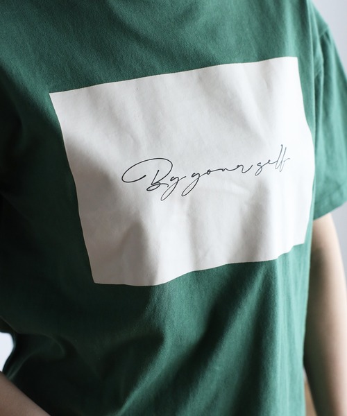 amini(アミニ)の「【2022 SS】ロゴプリントTシャツ(Tシャツ/カットソー・レディース・ホワイト/チャコールグレー/ブラック/オレンジ/グリーン/イエロー・MEDIUM)」の12枚目の写真