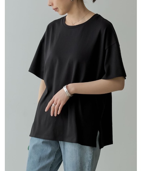 Re:EDIT(リエディ)の「バックプリントオーバーサイズTシャツ(Tシャツ/カットソー・レディース・ブラック/オフホワイト/グレイッシュベージュ・MEDIUM/LARGE)」の4枚目の写真