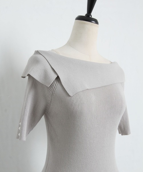 tocco closet（トッコ　クローゼット）の「袖口パール付きオフショル風切り替えデザインリブニットプルオーバー（ニット/セーター・レディース・ホワイト/グレー系その他・M）」の19枚目の写真