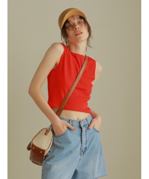 AMAIL(アマイル)の「Fashionable 2way cloth(タンクトップ・レディース・ホワイト/ブラック/レッド/グリーン・FREE)」の5枚目の写真