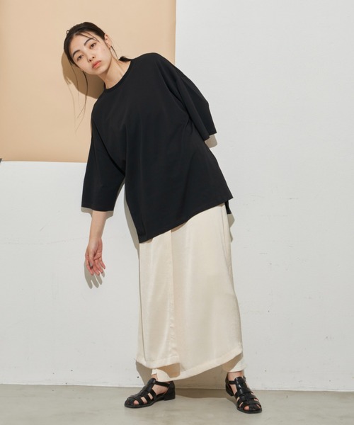 Libra Cue(リブラ キュー)の「”オーバールーズリラックスシルエットカットソー” 1枚で着ても気を抜きすぎないデイリーカットソー、コーディネートに使いやすいボックスシルエット(Tシャツ/カットソー・レディース・ブラック/ホワイト・FREE)」の21枚目の写真