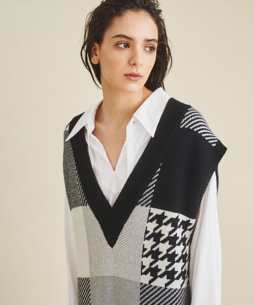 美品✨グレースクラス ブロックチェックニットベスト ジレ ロング丈 ブラック セール】ブロックチェックニットベスト（ベスト）｜GRACE CLASS