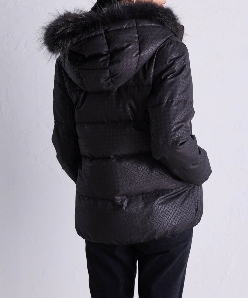 最終価格より更にお値下げ‼️新品‼️組曲‼️黒いファー付きダウンジャケット Ｍサイズ セール】リアルファー付ショート丈ダウンコート（ダウンジャケット