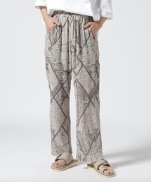 AVIREX | 【直営店限定】BANDANA CHART MIX CUT PLEATED PANTS/ バンダナチャートミックスプリーツパンツ(その他パンツ)