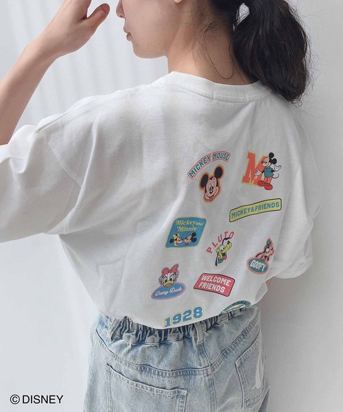 AS KNOW AS plus(アズノゥアズプラス)の「●Disney / アソートTシャツ 【Disney(ディズニー)】(Tシャツ/カットソー・レディース・スミクロ/サックスブルー/オレンジ/ベージュ/オートミール/オフホワイト/グリーン系/オレンジ系/ブラック系/ホワイト系/ブラック系1/アイボリー系1/サックスブルー系1/パープル系2/ホワイト系2/ライトグリーン系2/ブラック系2・FREE)」の3枚目の写真