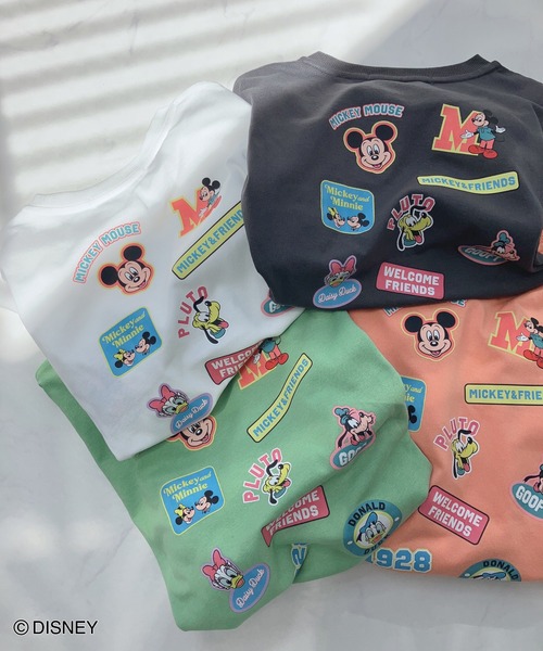AS KNOW AS plus(アズノゥアズプラス)の「●Disney / アソートTシャツ 【Disney(ディズニー)】(Tシャツ/カットソー・レディース・スミクロ/サックスブルー/オレンジ/ベージュ/オートミール/オフホワイト/グリーン系/オレンジ系/ブラック系/ホワイト系/ブラック系1/アイボリー系1/サックスブルー系1/パープル系2/ホワイト系2/ライトグリーン系2/ブラック系2・FREE)」の5枚目の写真
