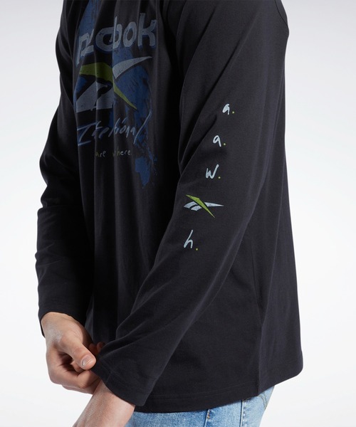 Reebok(リーボック)の「グラフィック シリーズ プレシーズン ロング スリーブ Tシャツ / Graphic Series Pre-Season Long Sleeve T-Shirt /(Tシャツ/カットソー・メンズ・ホワイト/ブラック・SMALL/X-LARGE/LARGE/XXX-LARGE/XX-LARGE/MEDIUM/X-SMALL)」の10枚目の写真