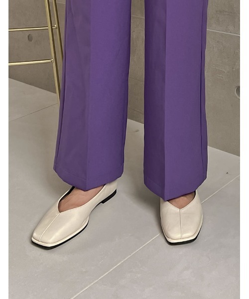 Re:EDIT（リエディ）の「[2022A/W COLLECTION]センターラインスクエアトゥフラットパンプス（パンプス・レディース・ブラック/レッド/アイボリー/グレイッシュベージュ・SMALL/MEDIUM/LARGE/X-LARGE）」の14枚目の写真