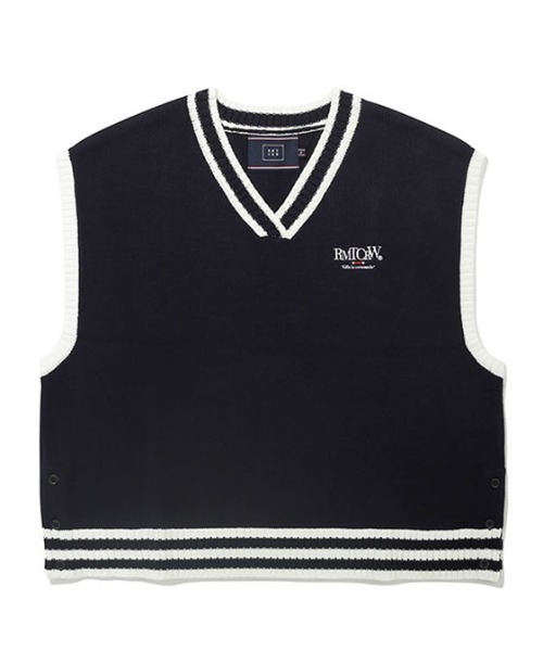 ROMANTIC CROWN（ロマンティッククラウン）の「A'GEM/9 × .kom『ROMANTIC CROWN/ロマンティッククラウン』SIDE BUTTON WIDE VEST/サイドボタン ワイドベスト（ベスト・レディース・ライトグレー/ネイビー・M/L）」の8枚目の写真