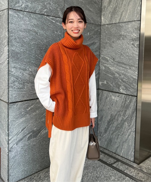 Chez toi(シェトワ)の「タートルニットベスト(ベスト・レディース・ブラック/オレンジ/ライトベージュ・FREE)」の7枚目の写真
