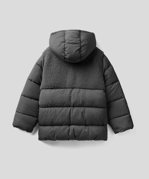 BENETTON (UNITED COLORS OF BENETTON)（ベネトンユナイテッドカラーズオブベネトン）の「キッズフード付きボア中綿ジャケットG（その他アウター・キッズ・ブラック/ピンク・SMALL/MEDIUM/LARGE/X-LARGE/XX-LARGE）」の5枚目の写真