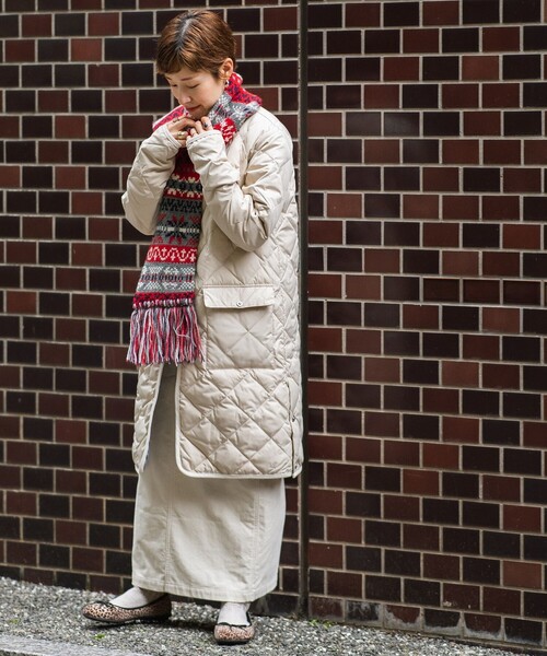 HIGHLAND 2000（ハイランドトゥーサウザンド）の「HIGHLAND 2000: スノーフレーク ニット マフラー（マフラー・レディース・ライトホワイト/レッド・ONE SIZE）」の13枚目の写真